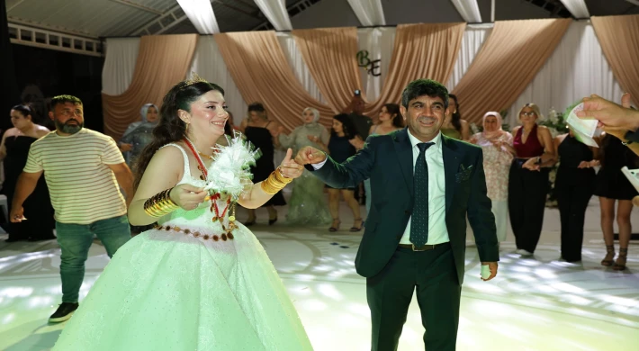 Abdulnasır Aydın'dan Düğün Sonrası Teşekkür Mesajı: "Bu Mutlu Günümüzde Yanımızda Olan Herkese Minnettarız"