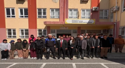 Bozyazı'da Gençler Teknoloji Bağımlılığına Karşı Bilgilendirildi