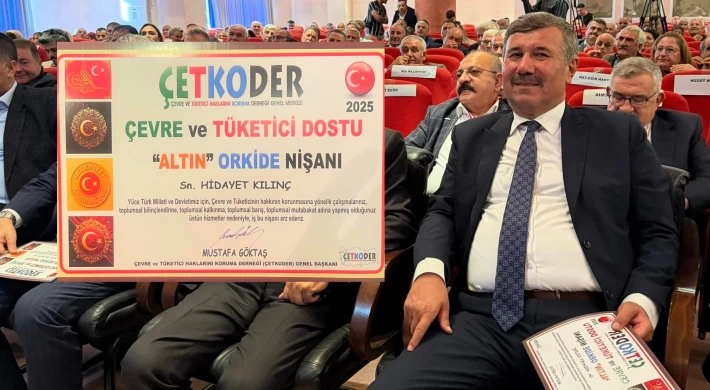 Hidayet Kılınç’a “Çevre ve Tüketici Dostu Altın Orkide” Ödülü