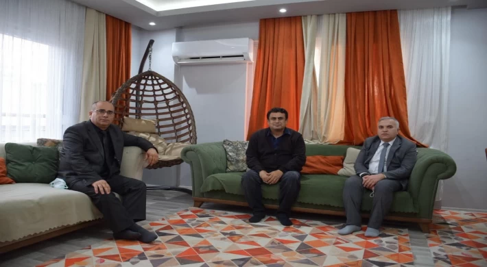Anamur Kaymakamı Kemal Duru'dan Yaralanan Okul Müdürü Ender Kara’ya Geçmiş Olsun Ziyareti