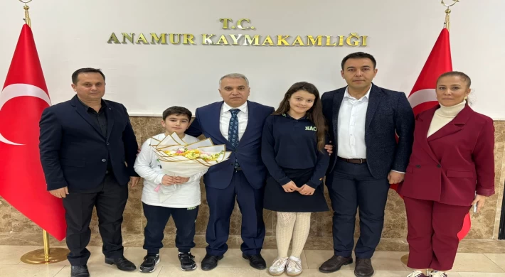 Öğrenciler “Yaşayan Demokrasi” Konusunu Kaymakamlıkta İşledi