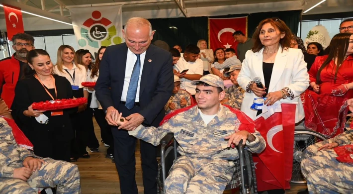 En Büyük Asker Bizim Asker: Anamur’da Özel Bireyler İçin Temsili Asker Kınası Düzenlendi