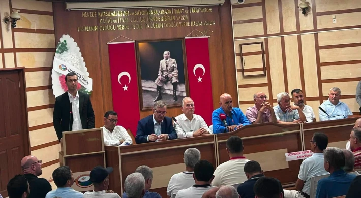 Bölge Muz Üreticileri Anamur'da Tek Yürek Oldu: Yerli Muz, Tek Fiyat ve İthalat Gündemi Masaya Yatırıldı