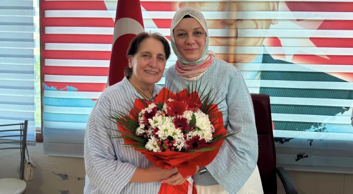 MHP Anamur’da KAÇEP Başkanlığında Tugba Öz Bayrağı Devraldı