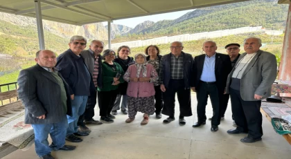 İYİ Parti Belediye Başkan Adayı Dr.Özdeniz,Sahayı Boş Bırakmıyor