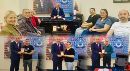 Türk Eğitim-Sen Anamur Toplandı: Yıl Değerlendirmesi, Şiddet Gündemi ve Plaket Takdimi