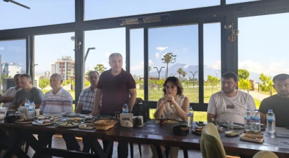 Anamur Belediyespor'da Birlik Mesajı: Yeni Yönetim Protokolle Kahvaltıda Buluştu