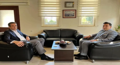ANAMUR CUMHURİYET BAŞSAVCISI TANJU ÇATLI’DAN KAYMAKAM TOPSAKALOĞLU’NA ZİYARET